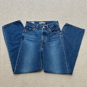 Levi’s Ribcage Straight Leg Ankle Jeans - size 25